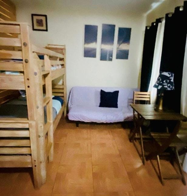 Stylish 1BR Studio, Steps to Hollywood Beach Apartment in Hollywood