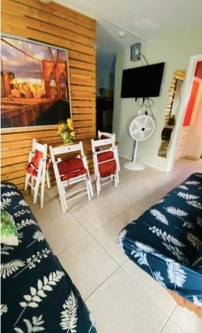 Chic Hollywood Studio w/ BBQ Apartment in Hollywood