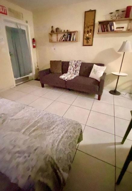 1BR Hollywood Studio – Garden, BBQ & Parking Apartment in Hollywood