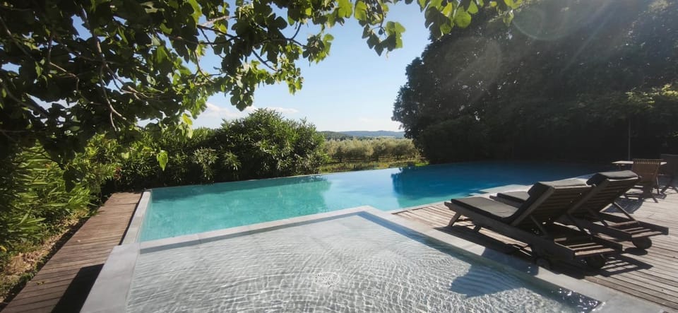 Magnifique Mas avec Piscine et Hammam à 5 min d'Uzès Villa in Provence-Alpes-Côte d'Azur