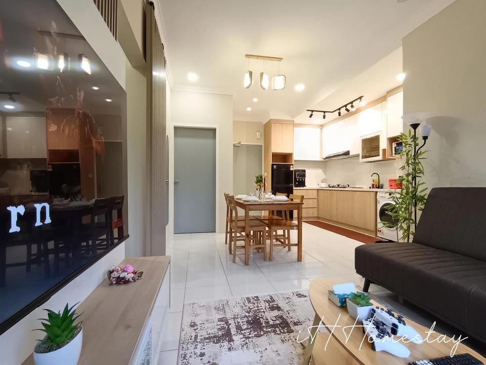 Kitchen or kitchenette, Living room, Dining area