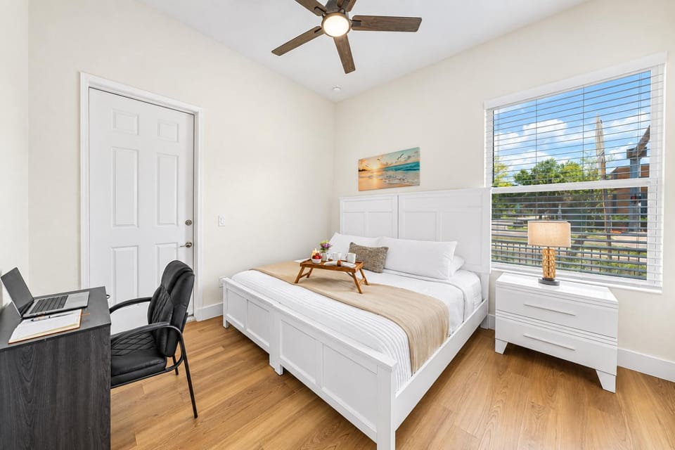 Ultimate Tampa Stay Dual Units 6BR Sleeps 17 House in Tampa