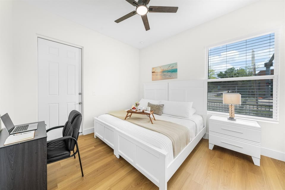 Ultimate Tampa Stay Dual Units 6BR Sleeps 17 House in Tampa