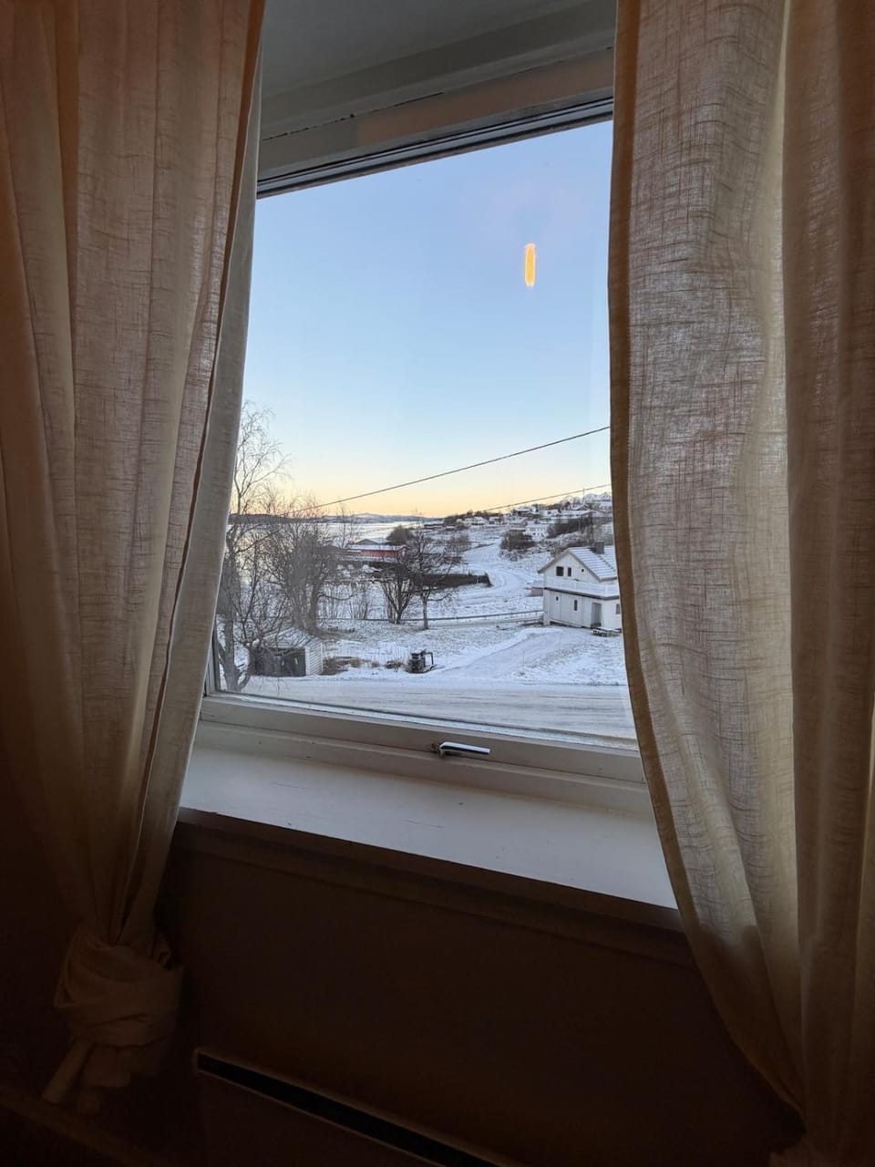 Large house, view of the sea, Engeløya Apartment in Lofoten