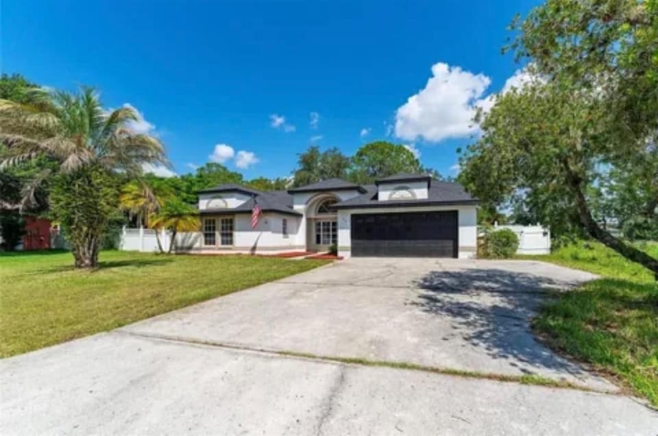 Hosted by Pierre House in Poinciana