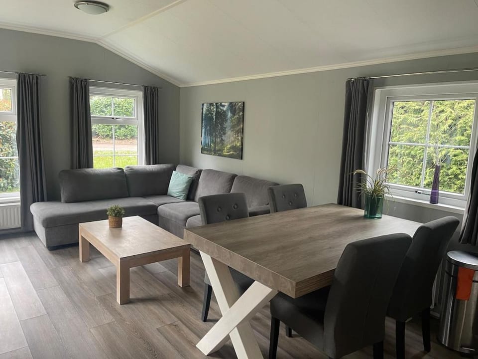 Chalet Forest 2 I Rust & Natuur I Resort de Heimolen House in North Brabant (province)