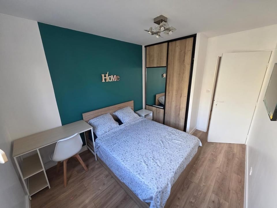 T4 avec loggia et parking proche Tête d'or Apartment in Caluire-et-Cuire