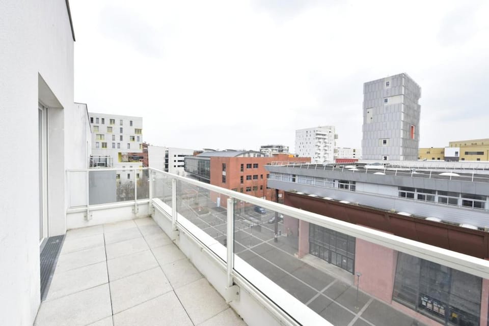 Modern 2-bedroom apartment, 6 people, 40 min from PARIS Apartment in Île-de-France