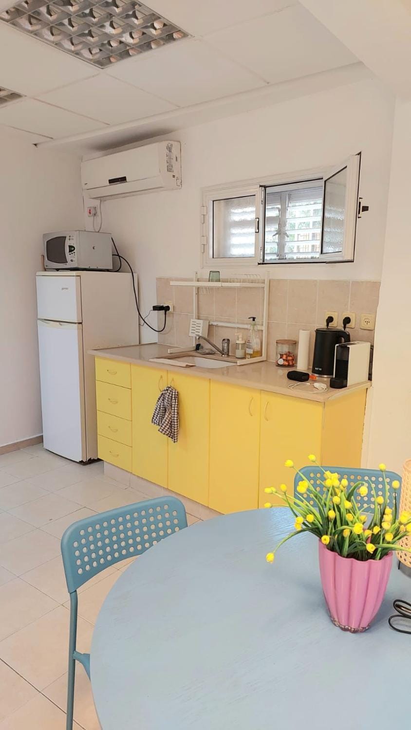 Gordon Garden Studio Quiet Central Stay Apartment in Tel Aviv-Yafo