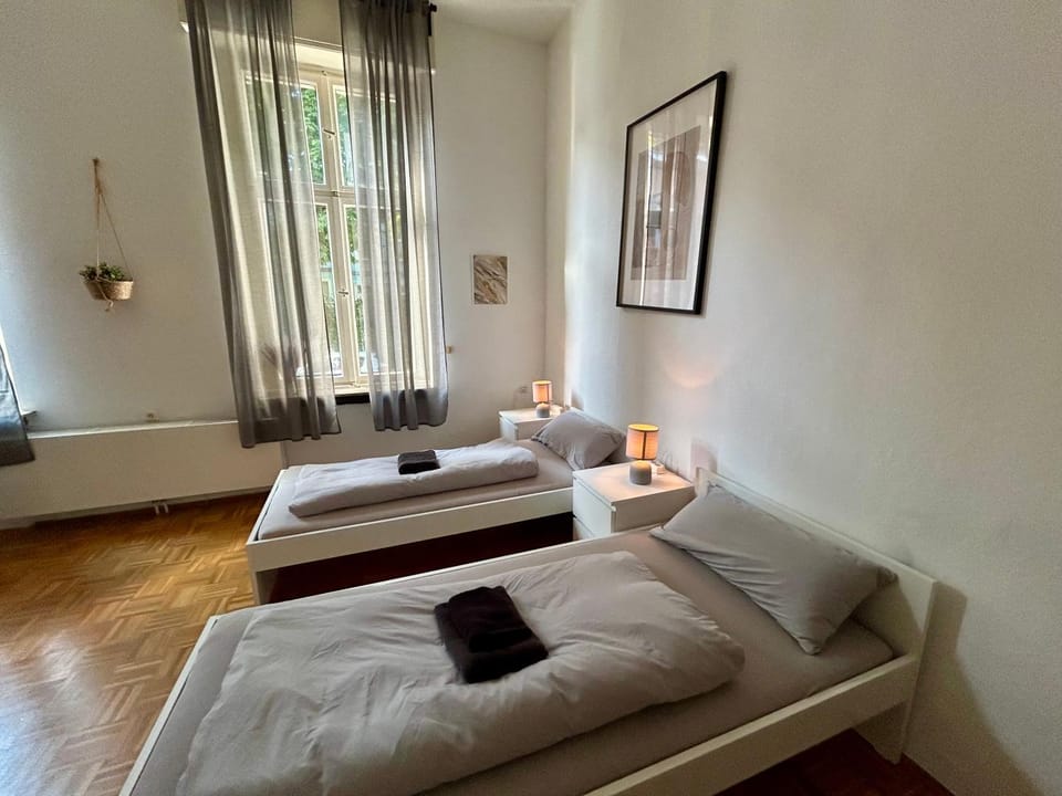 Bedroom, towels, towels, wardrobe
