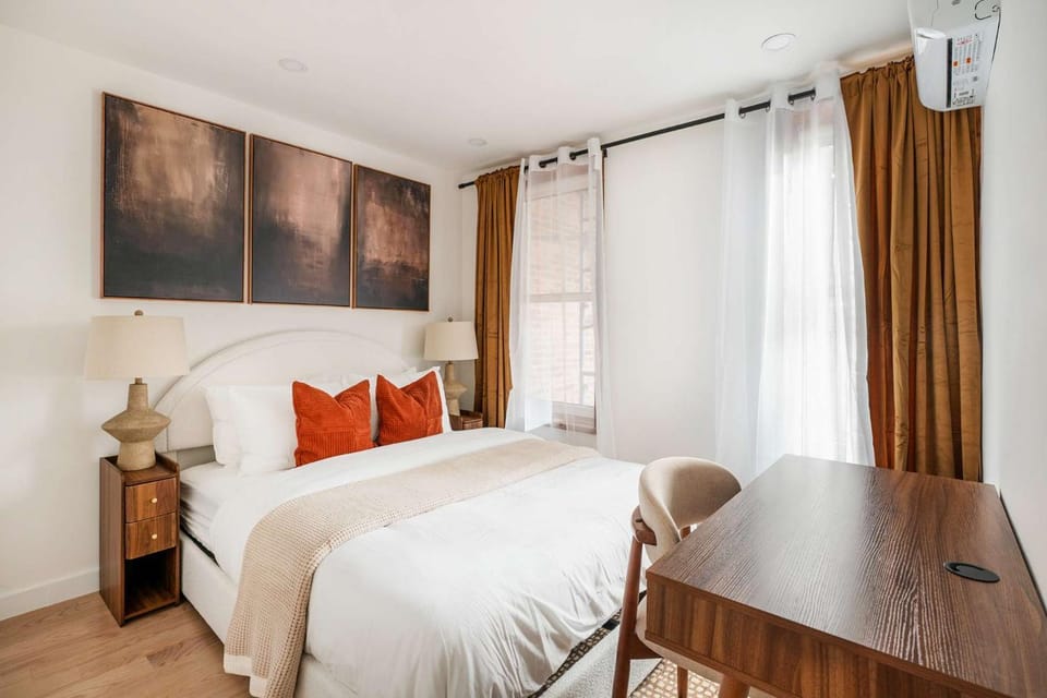 22-3B Sleek Modern 1BR Gramercy Apartment in Lower Manhattan
