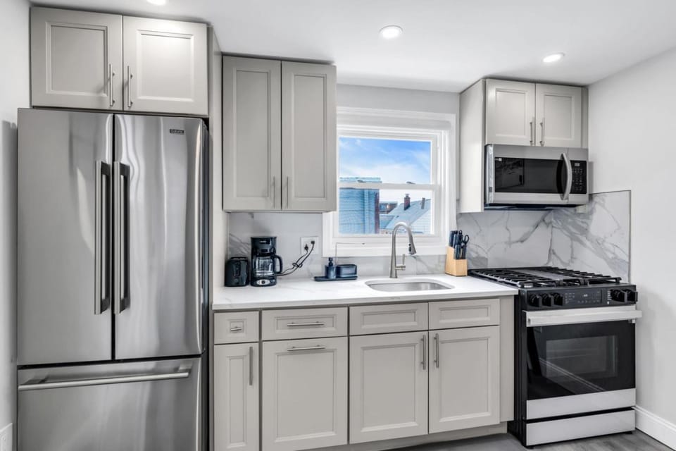 1BR Parking Walk to the Beach Cozy Seaside Heights Retreat Apartment in Seaside Heights
