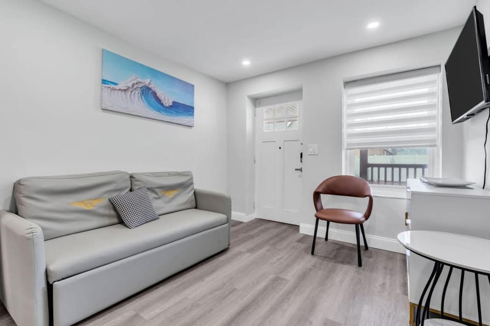 2BR Parking Walk to Beach Modern Seaside Heights Retreat Apartment in Seaside Heights