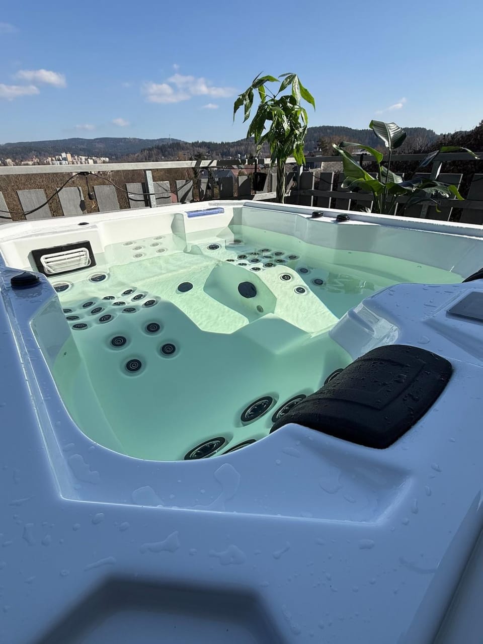 Hot Tub, Hot Tub