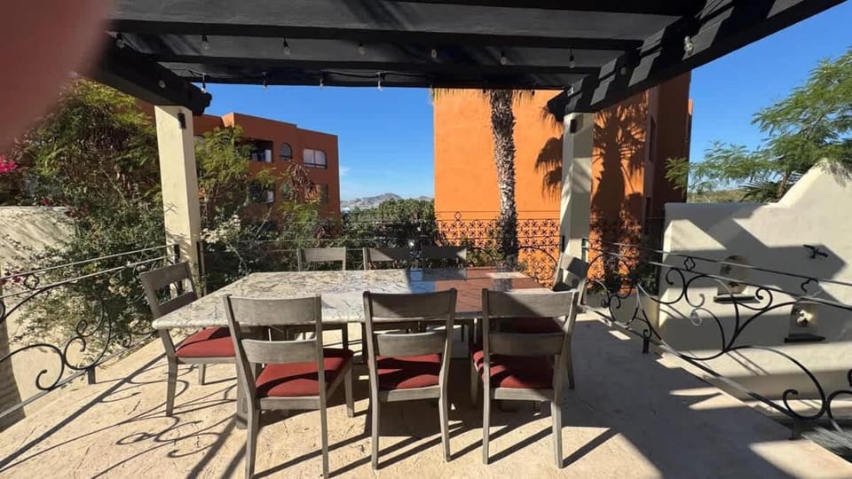 Grand Villa Famlee - multi-family rental sleeps 16 House in Baja California Sur