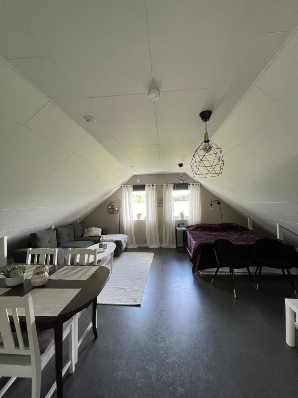 Photo of the whole room