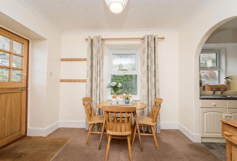 Riviera High Tide Apartment in Sennen Cove