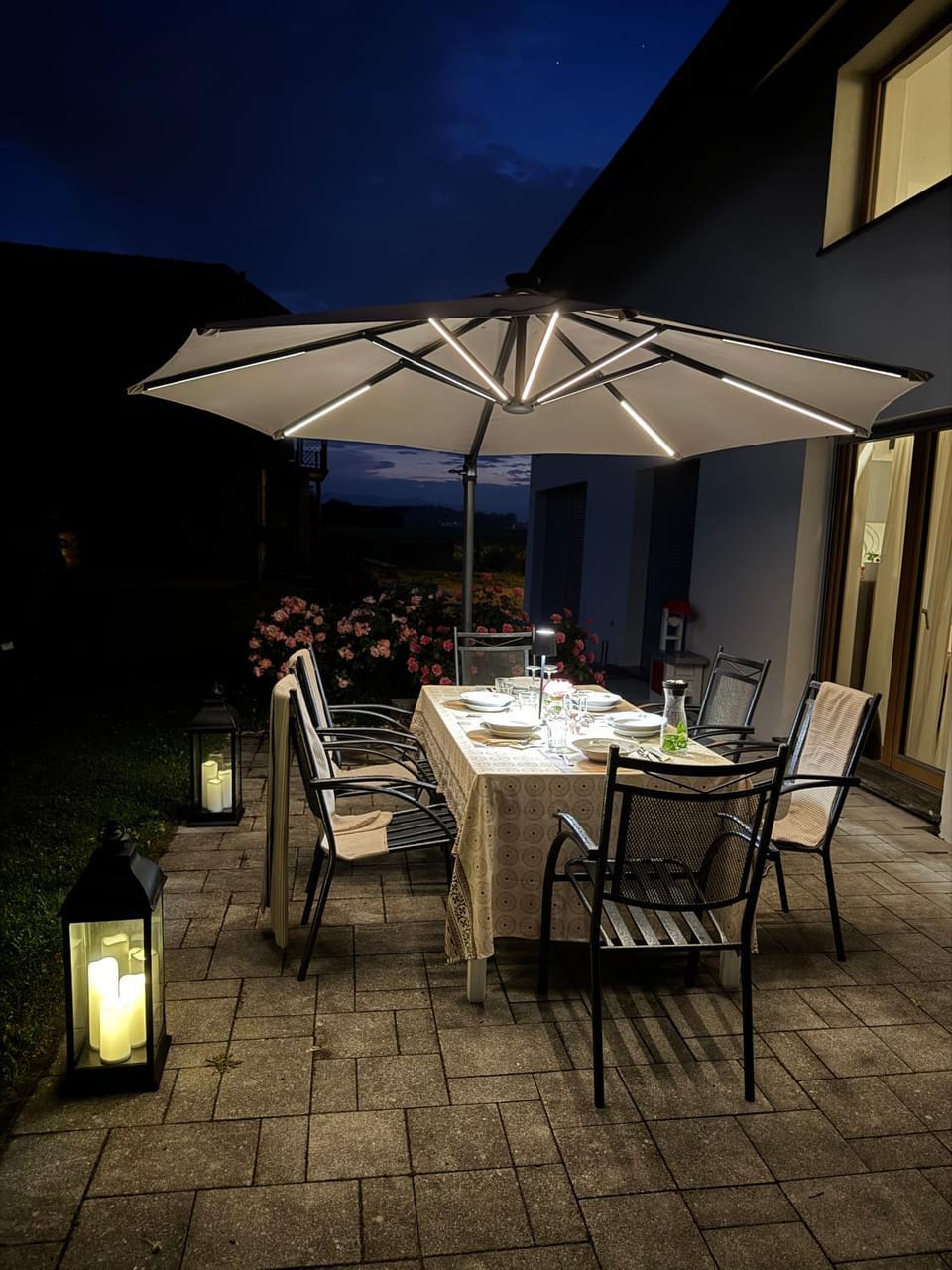 Patio, Night