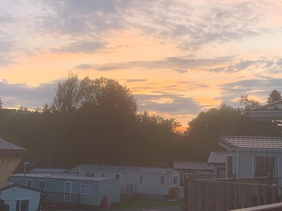 Skyview Cabin - Cosy, pet friendly with fireplace Cabin in Scotland