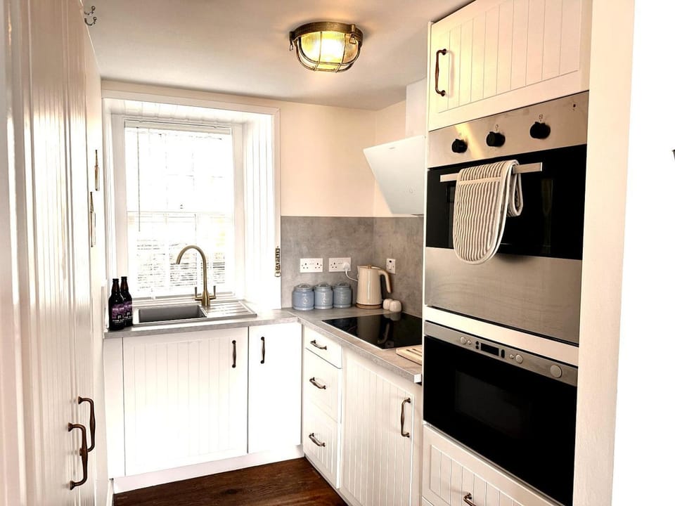 Para Handy Cottage, Inveraray Apartment in Church Square