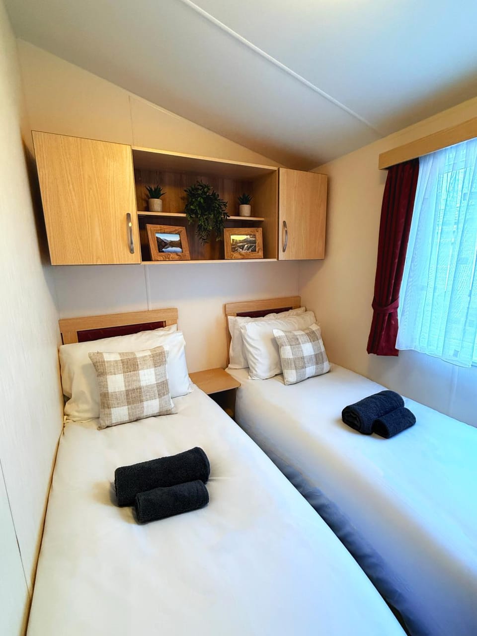 3 Bed Woodland Caravan House in Wales