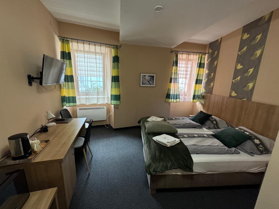 Jasmin Pension Central Location Shared Kitchen Pet Friendly Bed and Breakfast in Carinthia, Austria