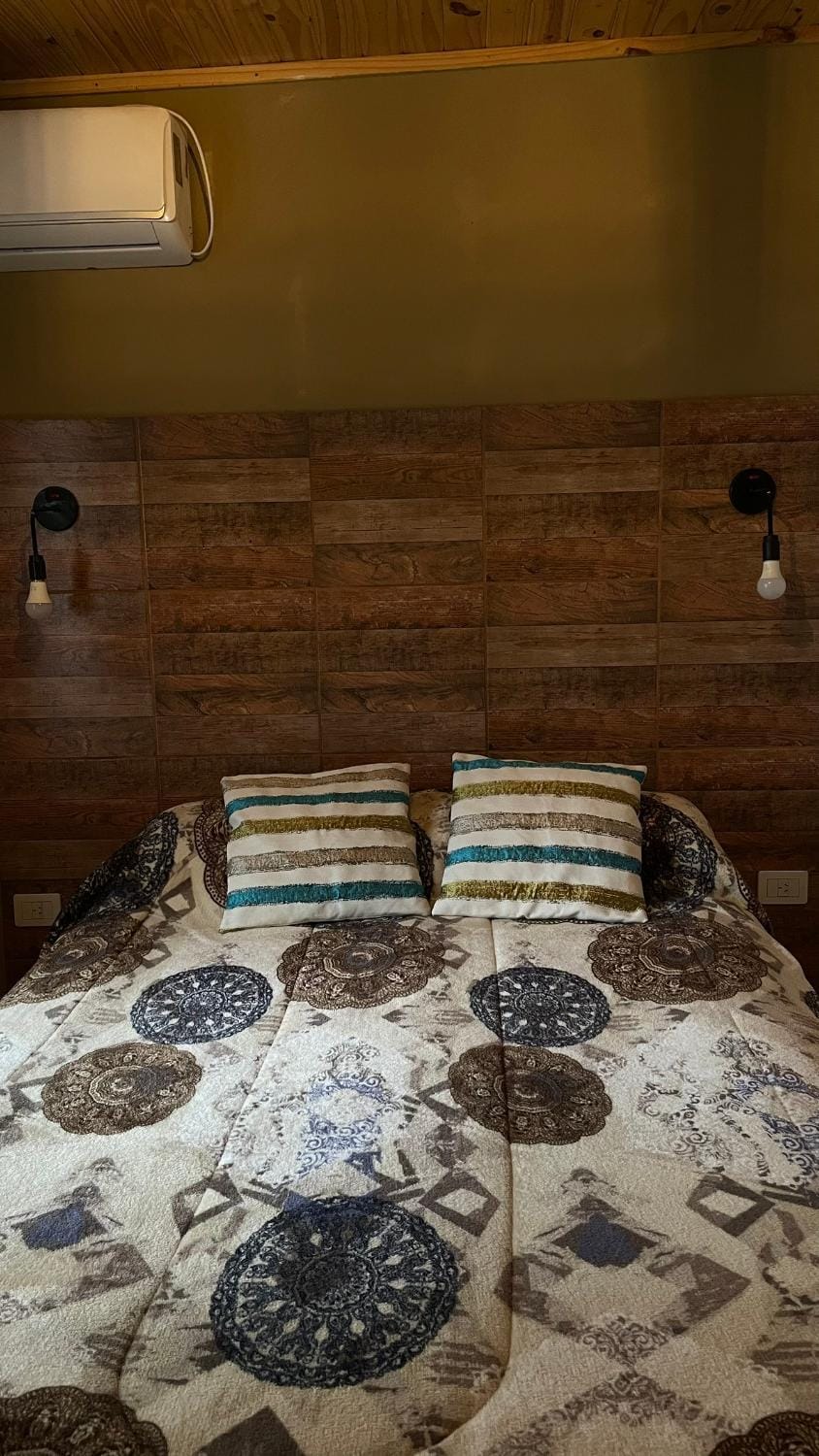 Bed, air conditioner