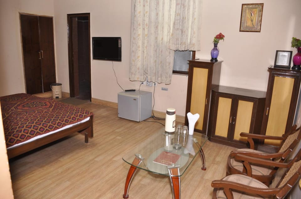 Hotel Pratiksha Hotel in Uttar Pradesh