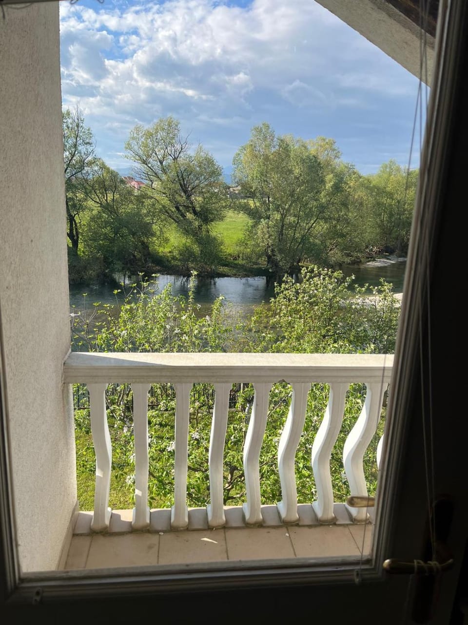 Balcony/Terrace, Bedroom, Garden view, River view