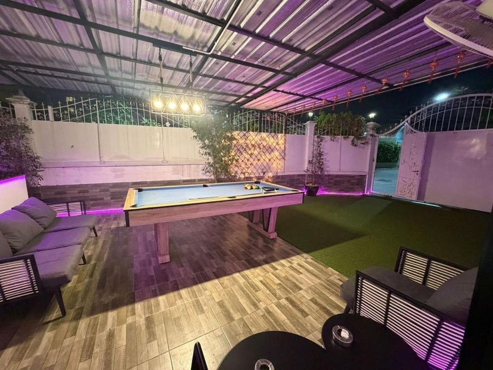 Pattaya Fabulous 4 Bedroom 2Km From Walking Street Villa in Pattaya City