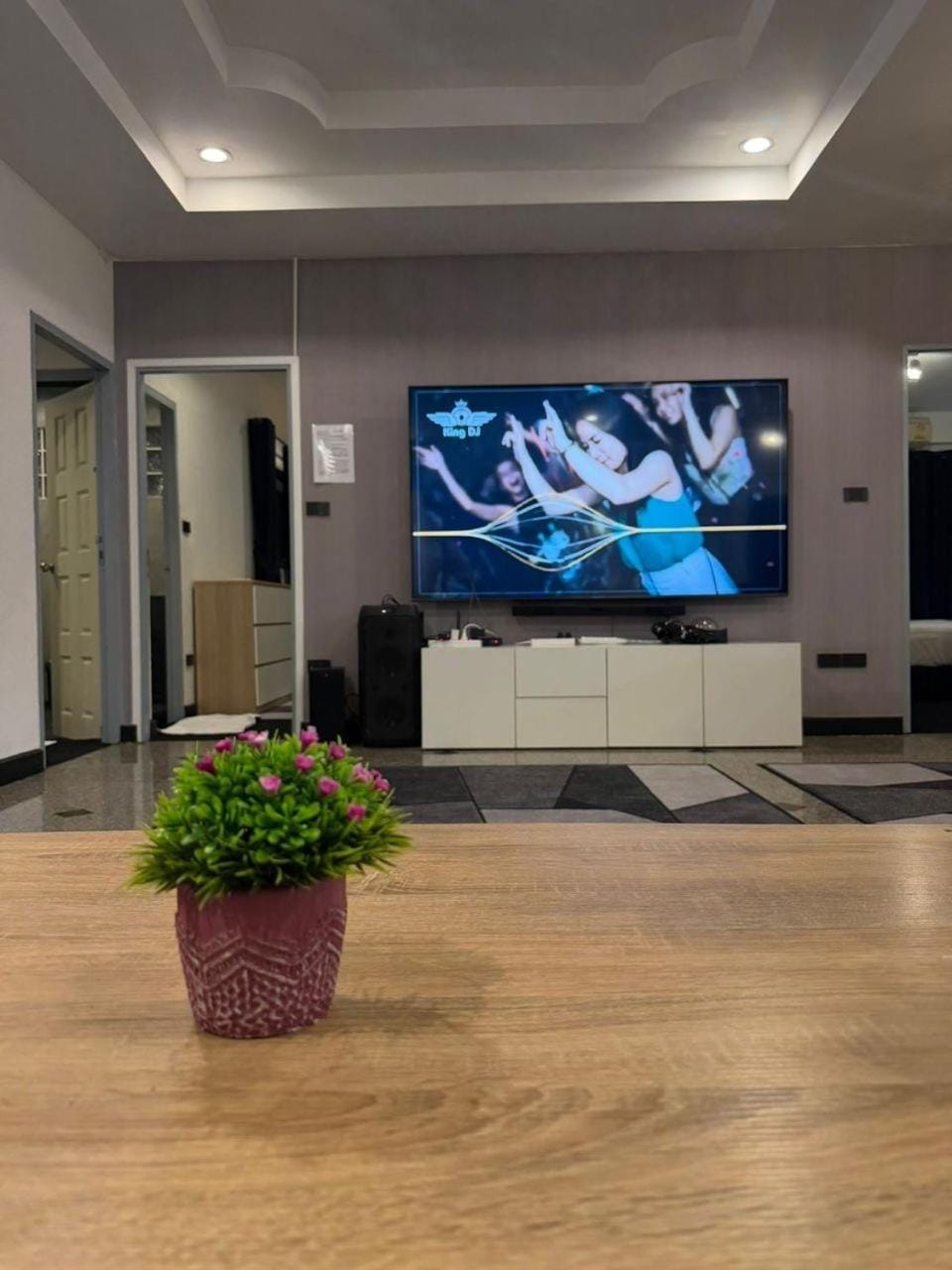 Pattaya Fabulous 4 Bedroom 2Km From Walking Street Villa in Pattaya City