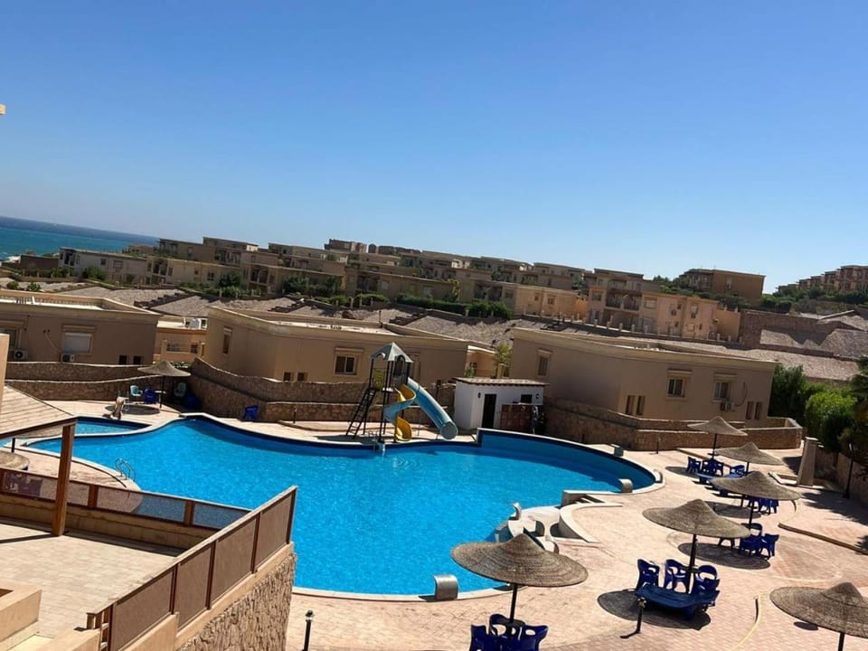 شاليه قريه هيفين بيتش العين السخنه غرفتين Chalet in Egypt