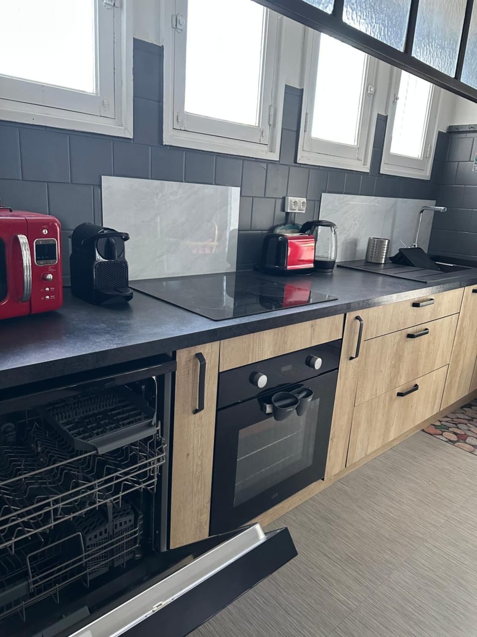 Kitchen or kitchenette, kitchen, kitchen