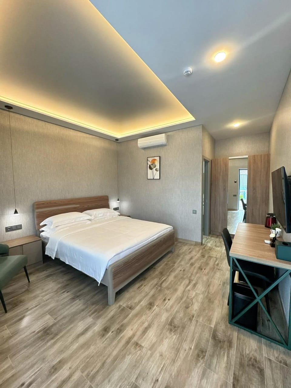 Photo of the whole room