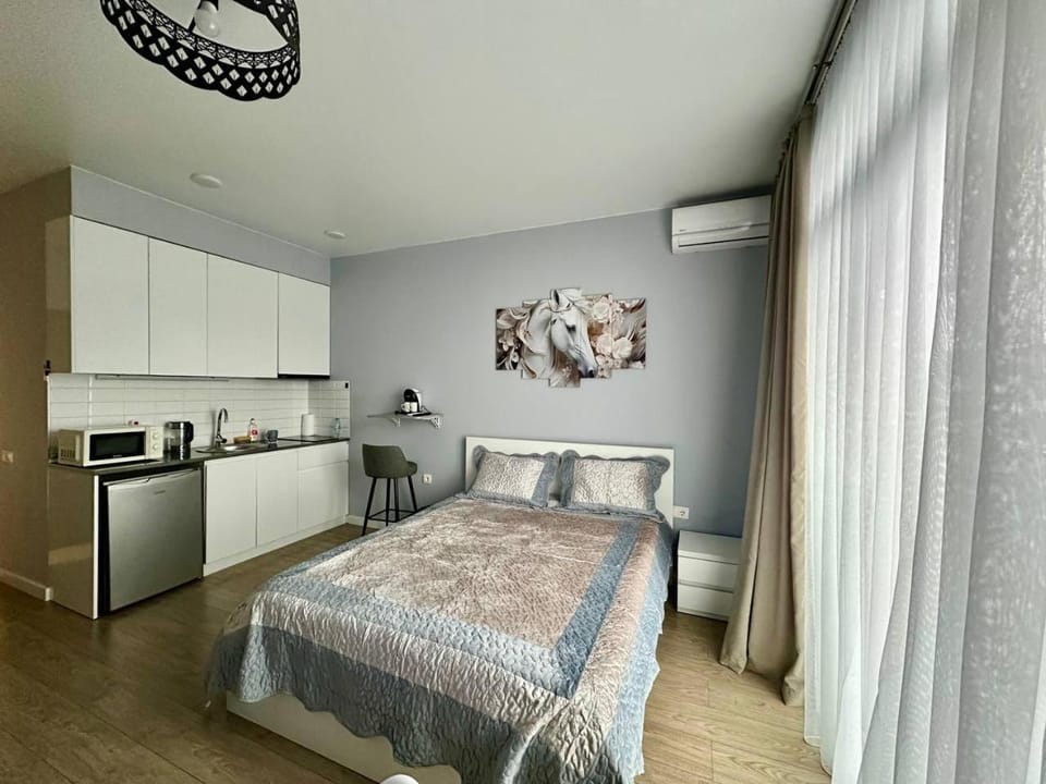 Photo of the whole room, air conditioner