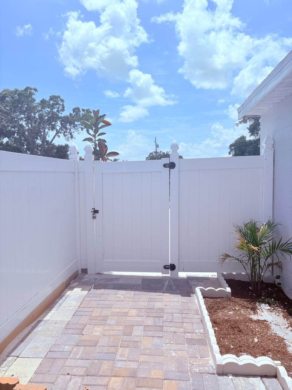 The Country's Comfort House in Egypt Lake-Leto