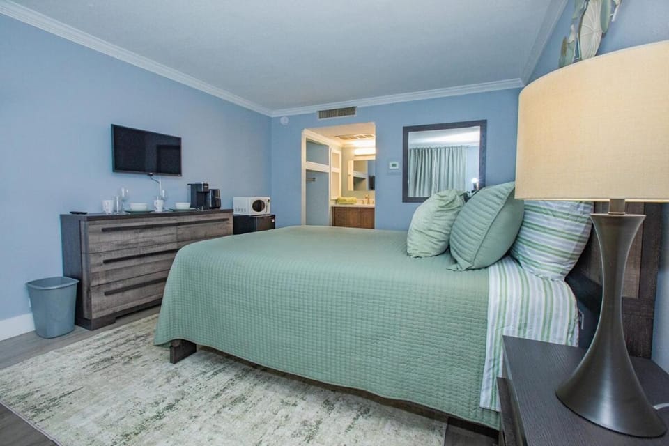 Cozy Mins To "Atrium & Novant" Uptown Char Airport Apartment in Charlotte