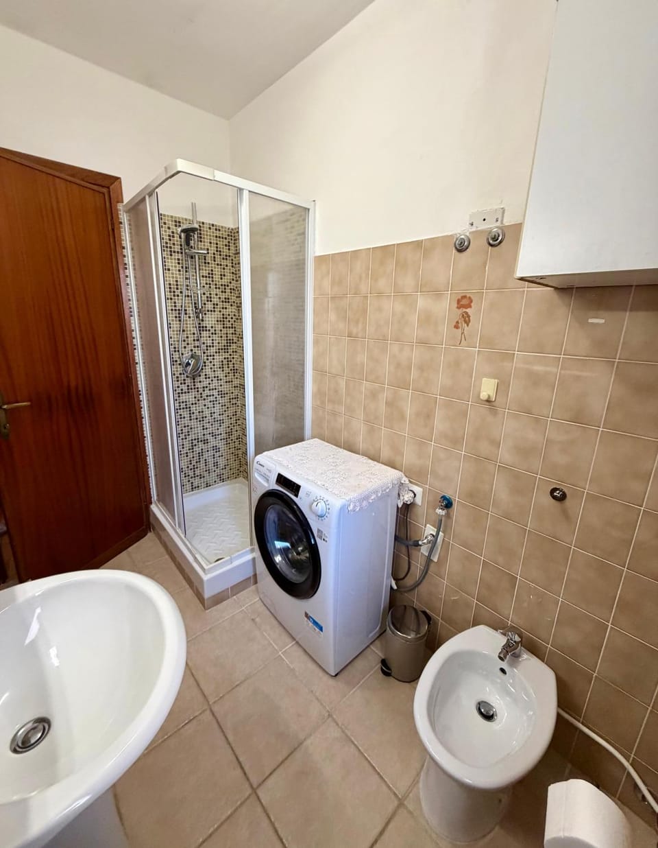 Shower, Bathroom, washing machine