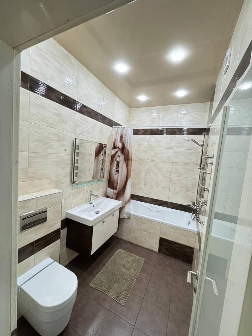 Shower, Toilet, Bathroom, Bath