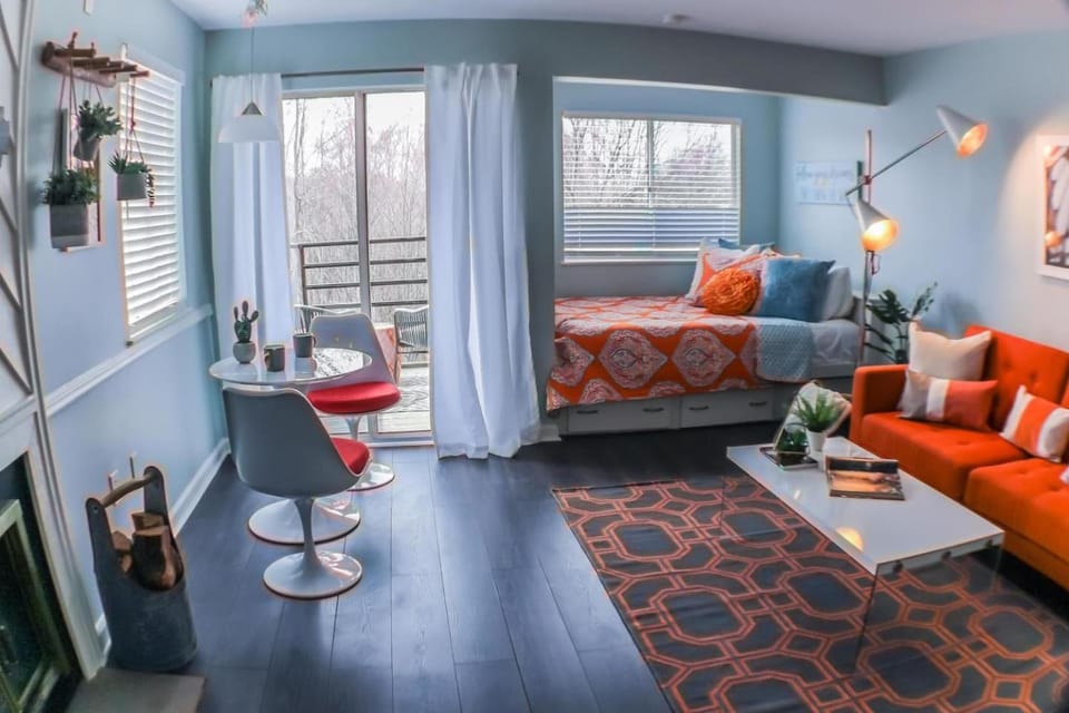 Bed, Living room, Dining area