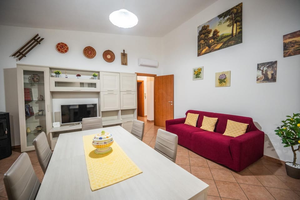 Communal lounge/ TV room, Seating area