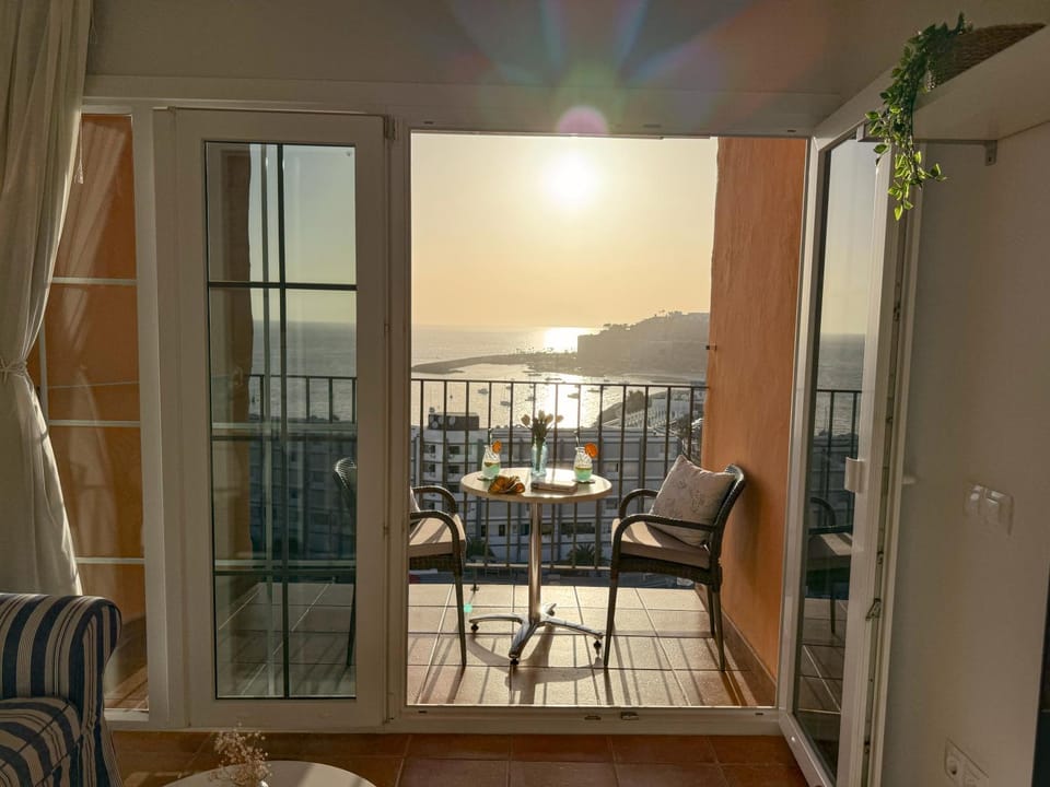 Sunset Balcony & Sea Views in Patalavaca Apt 18 Apartment in Comarca Sur