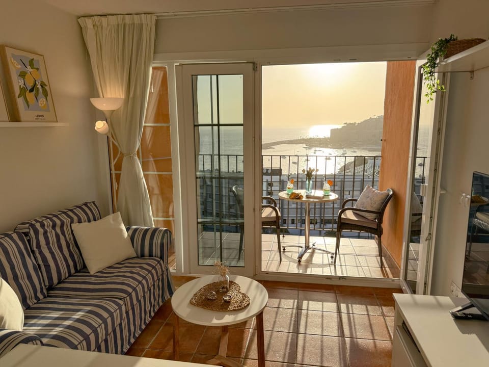 Sunset Balcony & Sea Views in Patalavaca Apt 18 Apartment in Comarca Sur