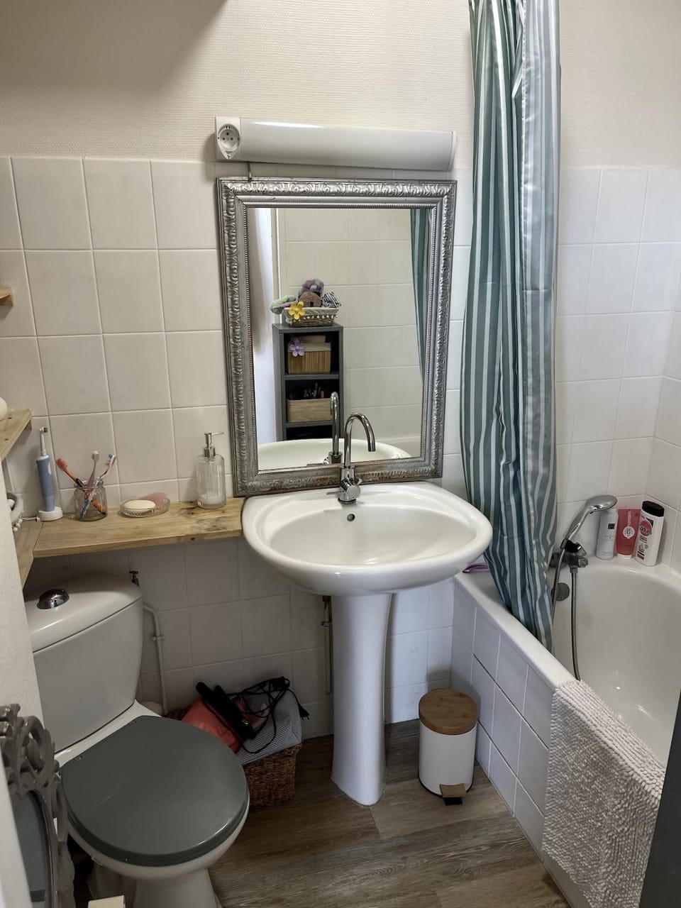 Bathroom, Bath