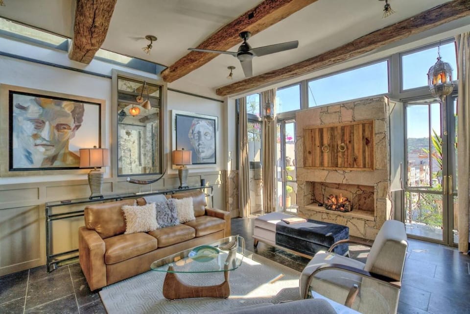 Luxury Home with Rooftop Views, Walk to Centro House in San Miguel de Allende