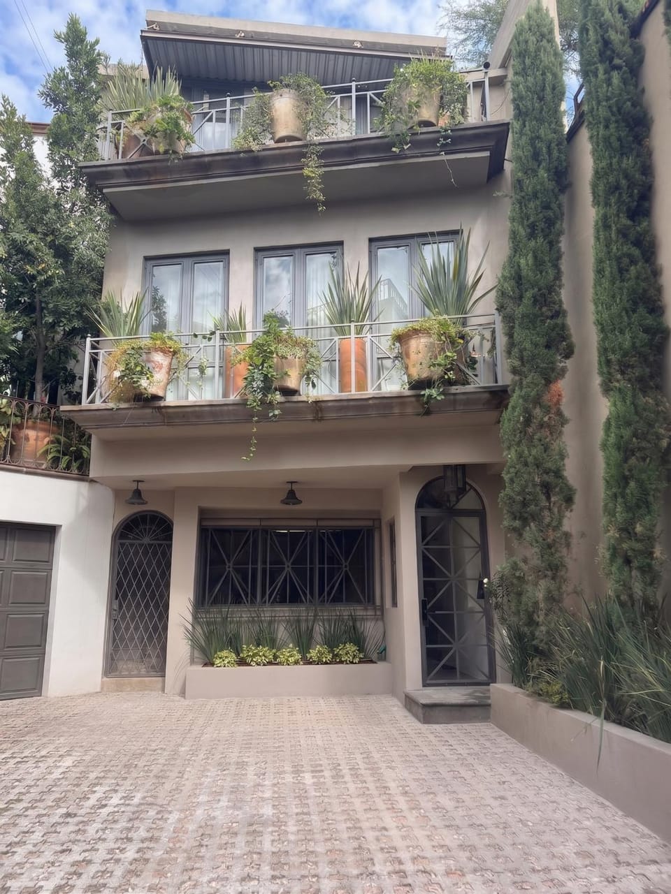 Luxury Home with Rooftop Views, Walk to Centro House in San Miguel de Allende