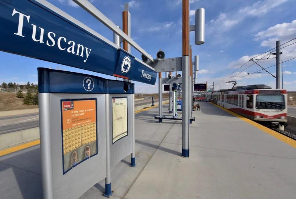 Rocky Ridge Retreat, your Gateway to the Rockies Apartment in Calgary