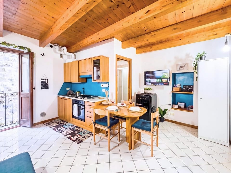 TV and multimedia, Kitchen or kitchenette, Dining area