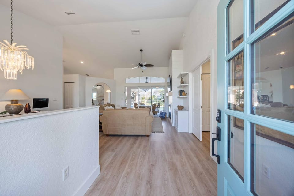 "3-Bedroom Oasis in Rotonda West Awaits" House in Rotonda West