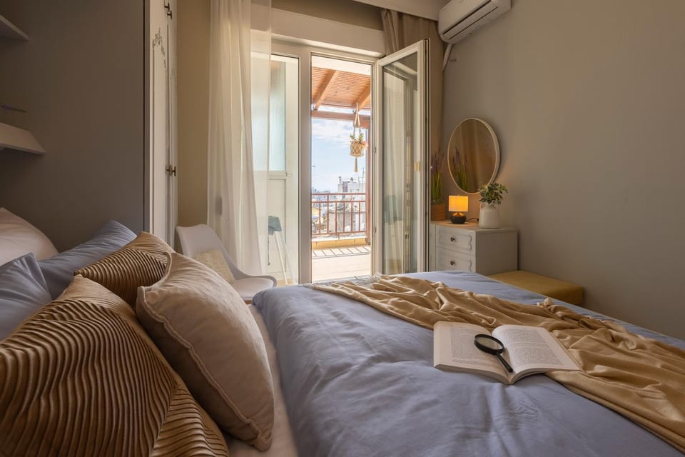 Bed, Balcony/Terrace, Bedroom